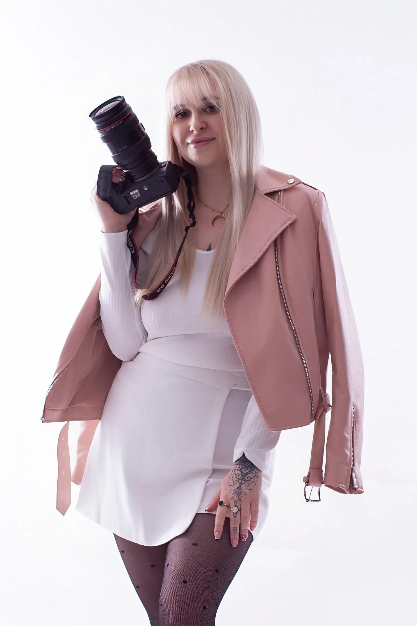 Daniela, photographer at Catch a Moment Studio in Aberdeen